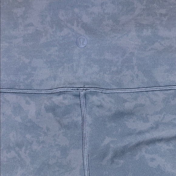 RARE lululemon Dusty Blue Marble-Effect Leggings with criss-cross waist band - Picture 3 of 3